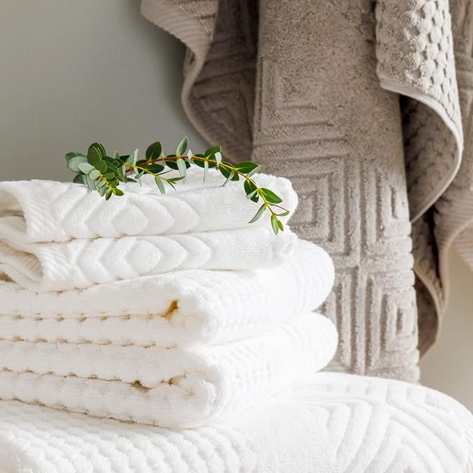 Texere 100% Organic Cotton Diamond Jacquard 700 GSM Luxury Bath Towel Sets - Ultra Soft and Absorbent Hotel and Spa Quality (Diamond, Cream, 4 Bath Towels)