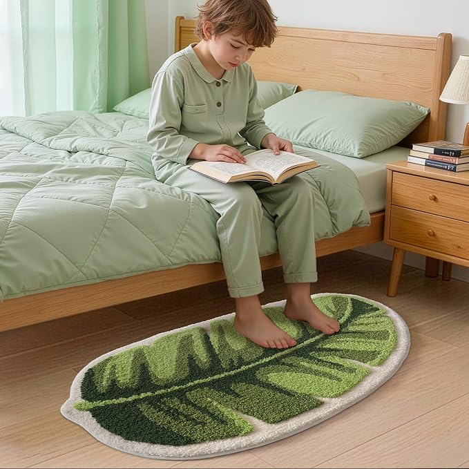 LUMI Cute Bathroom Rug Green Leaf, Absorbent Non Slip Bath Mat, 24"x48" | Palm Leaf Plant, Soft Plush Microfiber, Quick Dry, Washable for Shower Floor, Bathroom, Sink Bathtub, Bedroom, Kids Room