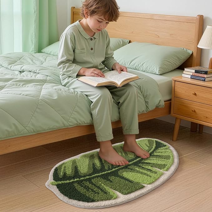 LUMI Cute Bathroom Rug Green Leaf, Absorbent Non Slip Bath Mat, 19.5"x39.5" | Palm Leaf Plant, Soft Plush Microfiber, Quick Dry, Washable for Shower Floor, Bathroom, Sink Bathtub, Bedroom, Kids Room