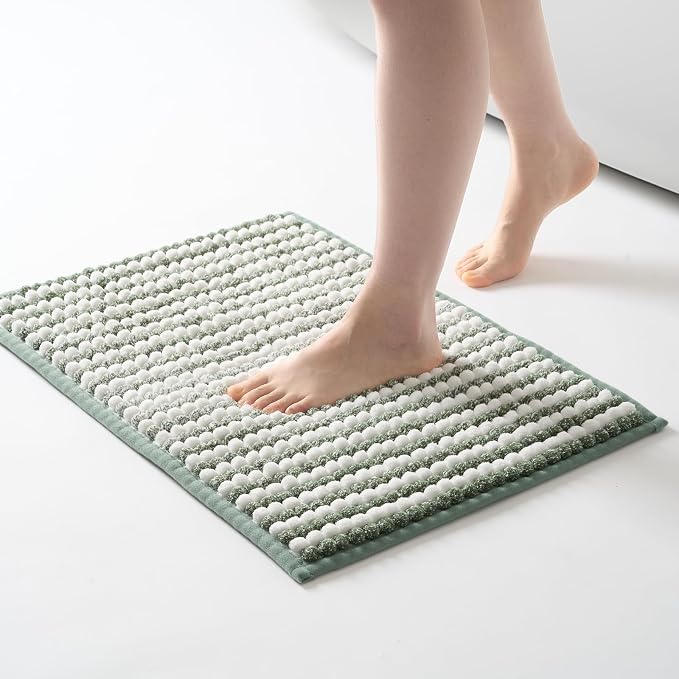 FRESHMINT Chunky Ombre Chenille Bathroom Rug, Sage Green & White, 17"x24" | Water Absorbent, Soft Bath Rugs for Bathroom Floor, Thick Non Slip, Washable Quick Dry