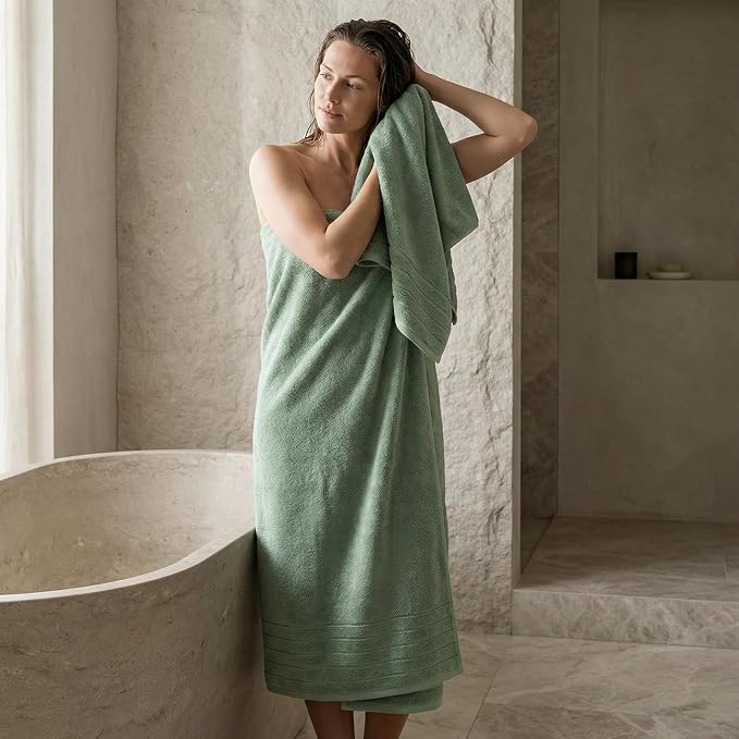 REDKISS 2 Pack Extra Large 35x70 Inch Cotton Bath Towels, Green | 100% thick cotton, ultra soft & absorbent, quick dry green towels for bathroom, gym, spa, pool, hotel
