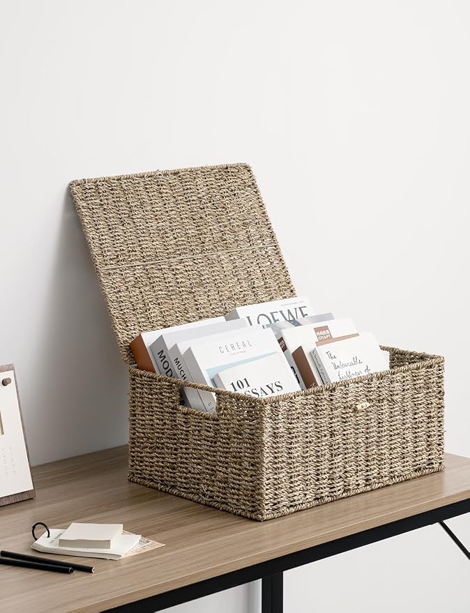 StorageWorks Wicker Basket with Lid, Baskets for Shelves, Seagrass | Woven Baskets with Lids for Shelves, Wicker Storage Baskets with Lids, Decorative Box, Lidded Baskets for Organizing, 1 Pack