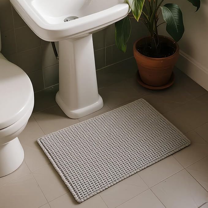 Triohero Waffle Bath Mat, Boho Bathroom Rugs Non Slip Washable, Ultra Soft Super Absorbent Quick Dry Farmhouse Bathroom Decor, 24" x 36", Light Grey