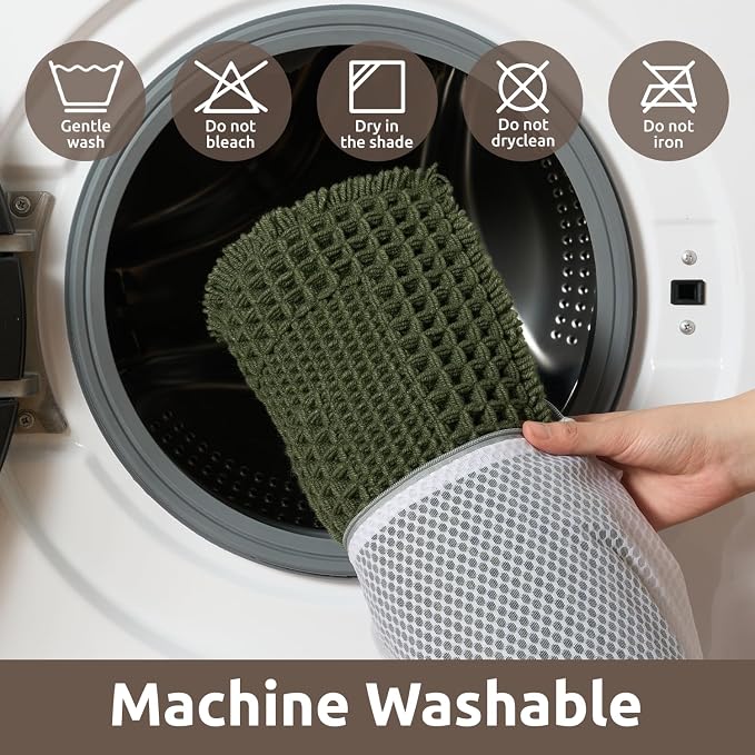 AMOAMI Waffle Bath-Mat, Absorbent Bath Mats for Bathroom Non Slip, Machine Washable Bathroom Rugs with Tassels Ultra Soft Boho Bath Rugs for Floor 17"x24" Dark Green
