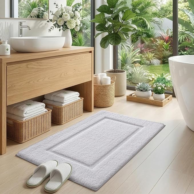 DEXI Bath Mat 43x24, Absorbent and Non Slip Bathroom Rugs, White | Soft Plush Microfiber Bathmat, Machine Washable & Quick Dry, Rubber Back Rug for Shower, Tub, Sink