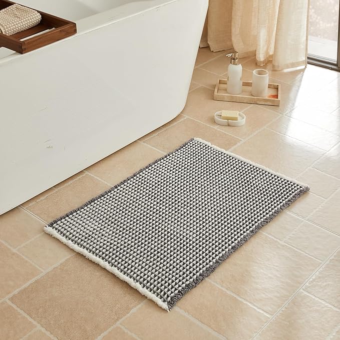 Triohero Waffle Bath Mat, Boho Bathroom Rugs Non Slip Washable, Ultra Soft Super Absorbent Quick Dry Farmhouse Bathroom Decor, 20" x 30", Grey & White