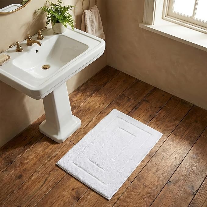 GRANNY SAYS White Bathroom Rug 20" x 32", Non-Slip Microfiber Bath Mat | Ultra-soft, durable TPR backing for reliable grip, fast water absorption, machine washable for Vanity, Shower, Tub