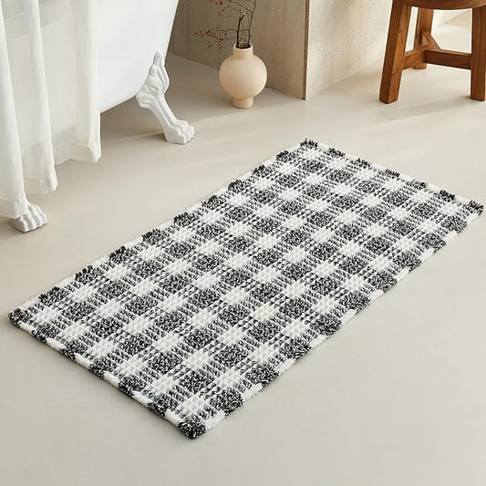 TYUU Waffle Bath Mat, Boho Bathroom Rugs Non Slip Washable Absorbent Checkered Bathroom Mat Quick Dry Farmhouse Bathroom Decor, 48"x24" Black and White