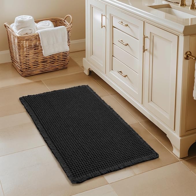 SUBRTEX Waffle Braided Bath Mat, 18" x 24" Soft Waffle Bath Rugs, Absorbent Non Slip Bathrooom Mats, Machine Washable Area Rug for Bathroom, Quick Dry, Black