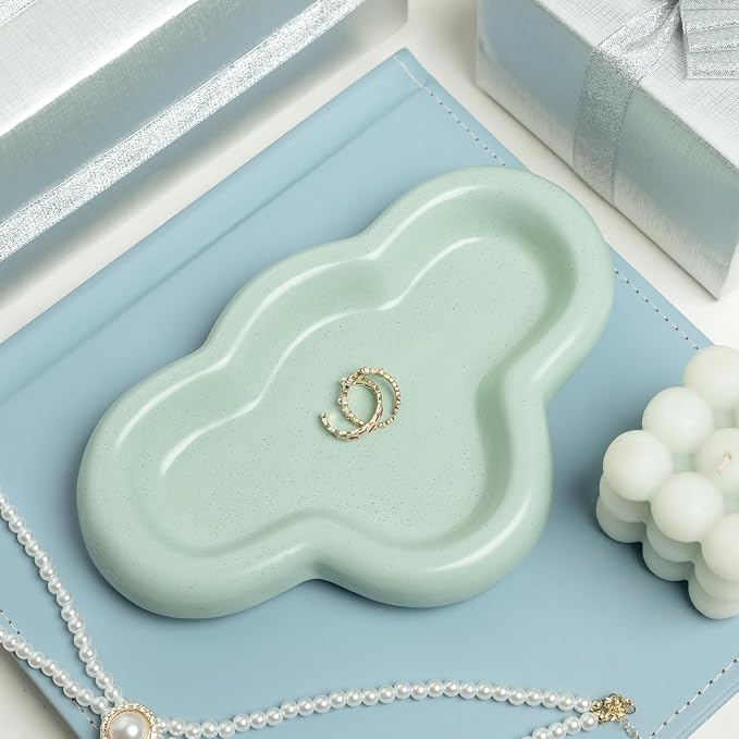 Lynagert Cloud Trinket Dish, Chubby Jewelry Tray, Ceramic Jewelry Ring Trinket Dish for Rings Earrings Necklace Organizer, Mother's Day Thanksgiving Christmas Birthday Bridesmaid Gifts (T-Green)