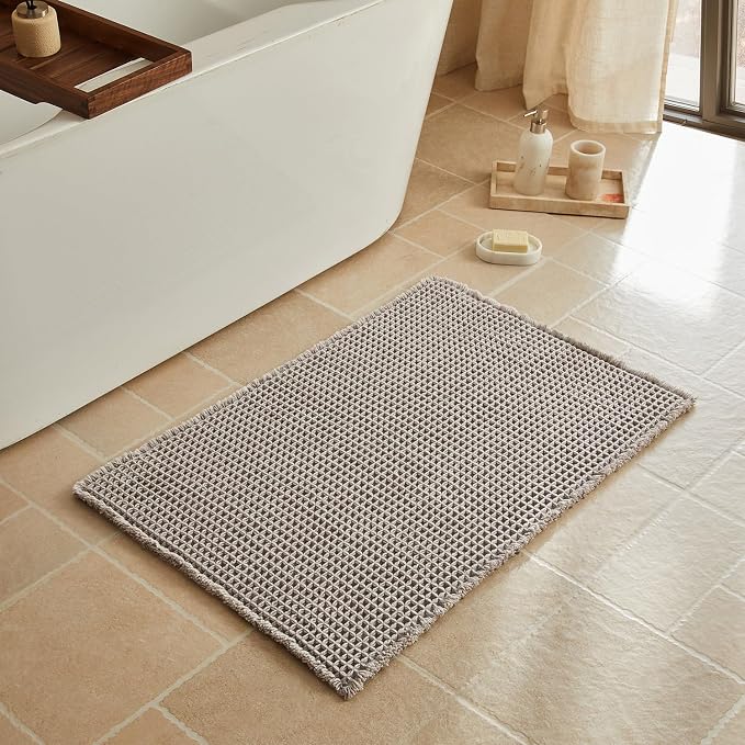Triohero Waffle Bath Mat, Boho Bathroom Rugs Non Slip Washable, Ultra Soft Super Absorbent Quick Dry Farmhouse Bathroom Decor, 24" x 36", Light Grey