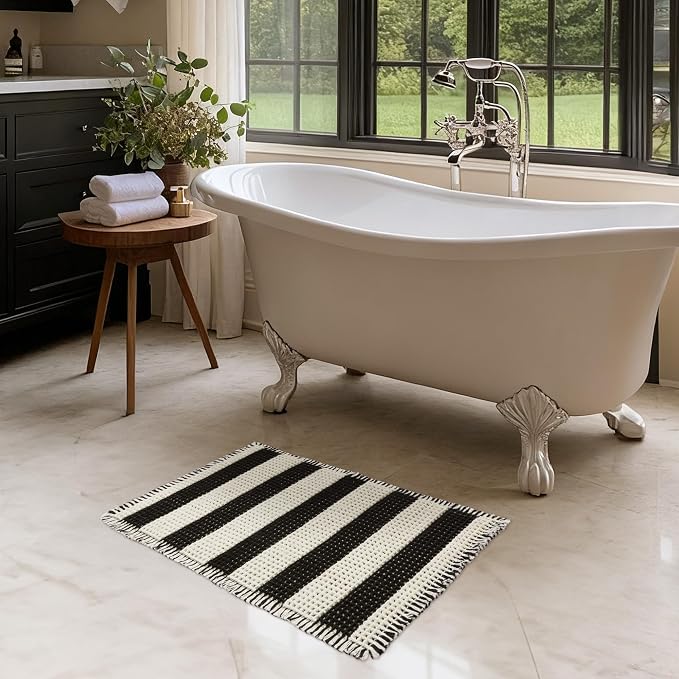 Matessenz Waffle Bath Mat 20x32, Super Absorbent Non Slip Bathroom Rug with Rubber Backing, Machine Washable Soft Quick Dry Bath Mat for Bathroom Floor, Boho Striped Bath Rug with Tassels, Black White