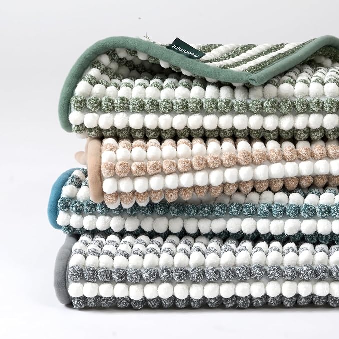 FRESHMINT Chunky Ombre Chenille Bathroom Rug 20"x32", Water Absorbent Soft Bath Rugs for Bathroom Floor, Thick Non Slip Bath Mat Washable Quick Dry Shower Mats, Beige and White | Water Absorbent, Soft Bath Rugs for Bathroom Floor, Thick Non Slip, Washa...