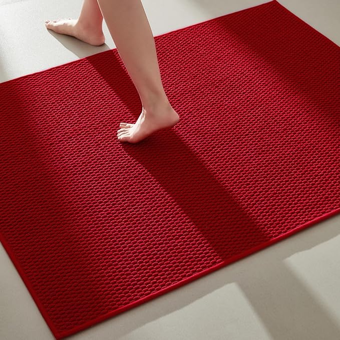 TYUU Large Christmas Bathroom Rugs Non Slip Washable Bath Rugs Super Absorbent Bathroom Rug Thin Quick Dry Low Pile Bath Mats, Red 36"x60"