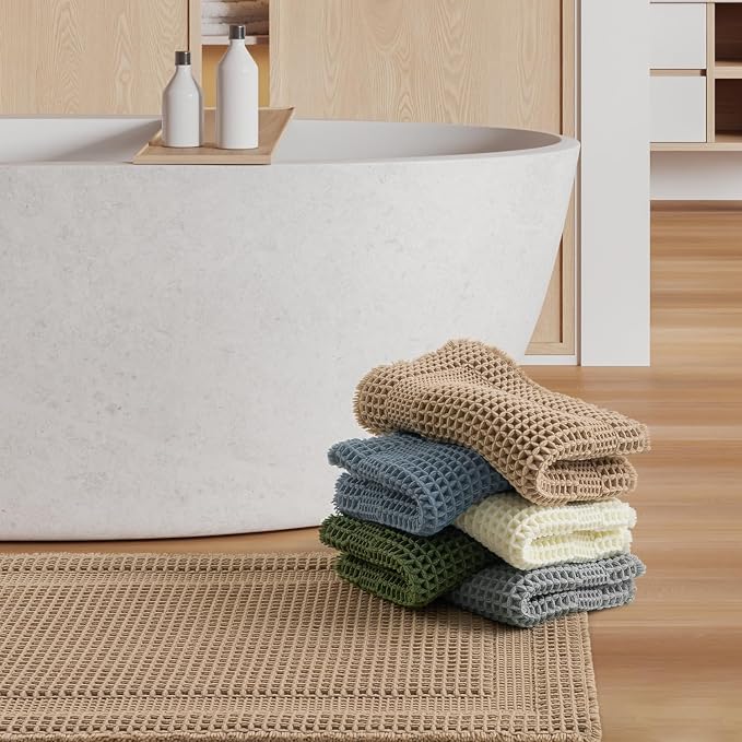 AMOAMI Waffle Bath-Mat, Absorbent Bath Mats for Bathroom Non Slip, Machine Washable Bathroom Rugs with Tassels Ultra Soft Boho Bath Rugs for Floor 2'x4'(24"x48") Beige