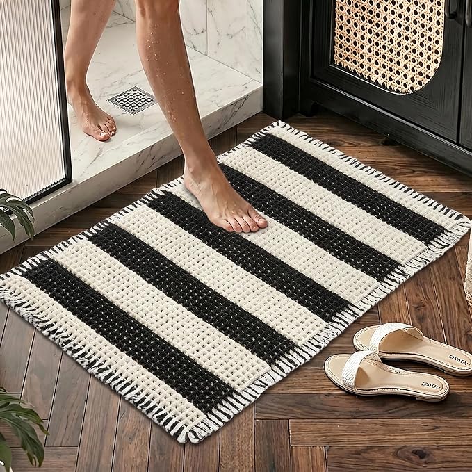 Matessenz Waffle Bath Mat 20x32, Super Absorbent Non Slip Bathroom Rug with Rubber Backing, Machine Washable Soft Quick Dry Bath Mat for Bathroom Floor, Boho Striped Bath Rug with Tassels, Black White